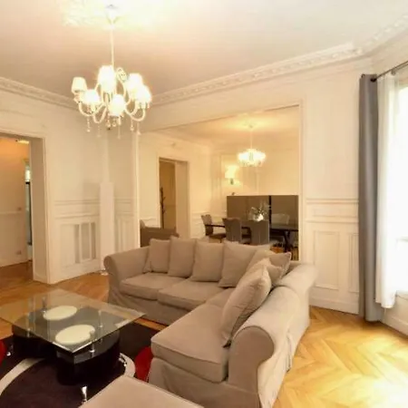110 M2 16 Proche Champs Elysees Etoile