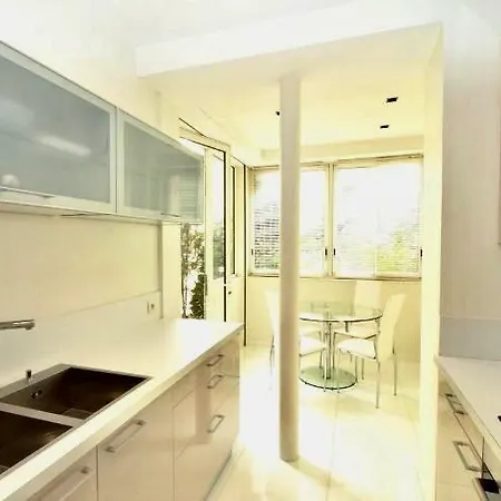 Apartment 110 M2 16 Proche Champs Elysees Etoile Paris