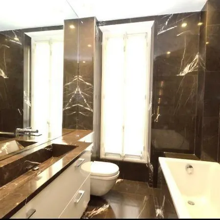 Apartment 110 M2 16 Proche Champs Elysees Etoile Paris