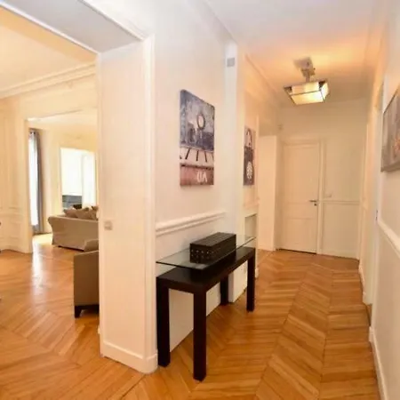 110 M2 16 Proche Champs Elysees Etoile *